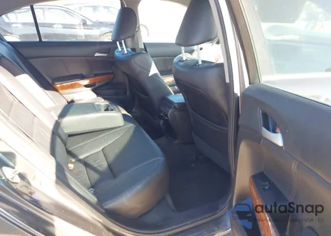 2012 Honda Accord 2.4 Ex-L z USA, uszkodzony, nr VIN 1HGCP2F82CA224727